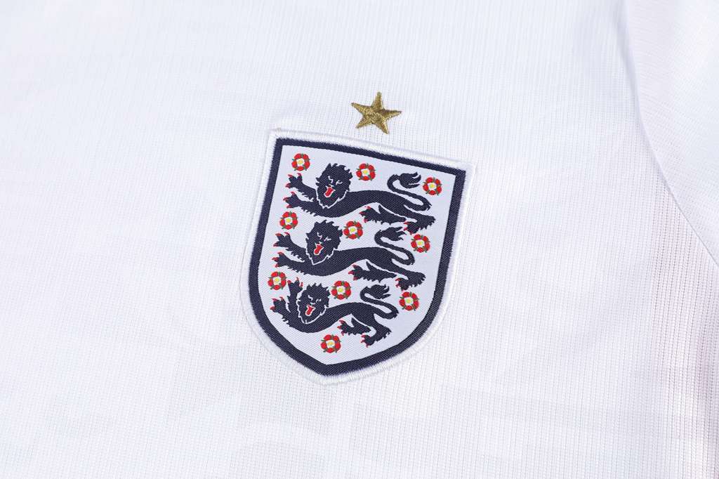 BELLINGHAM #10 ENGLAND HOME 26-27 SOCCER KIT