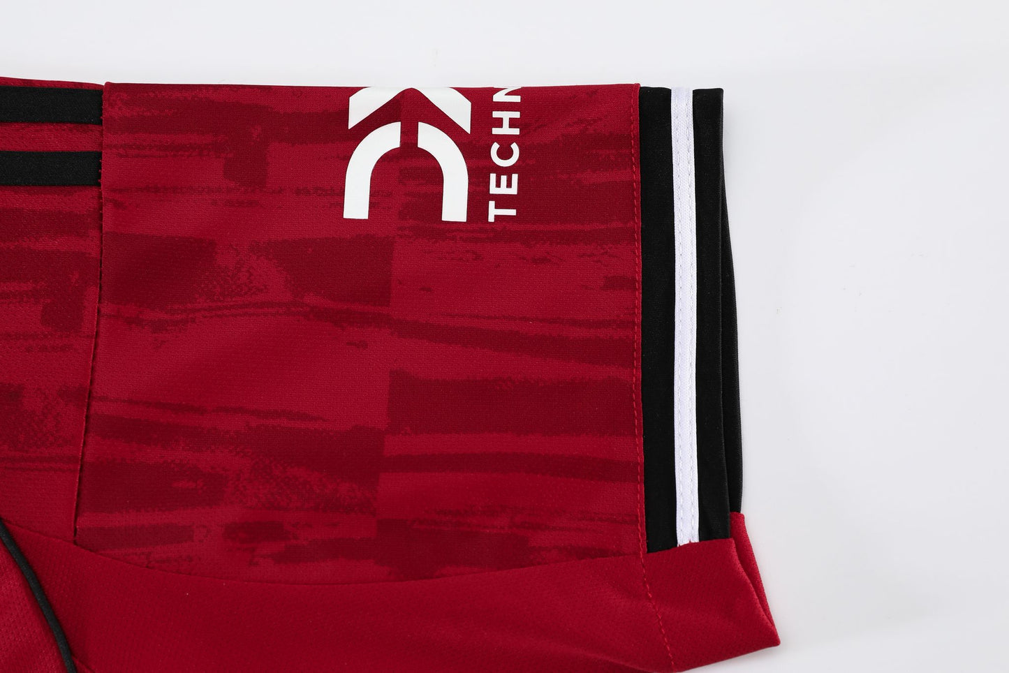 FERNANDES #8 MAN UTD HOME 25-26 SOCCER KIT