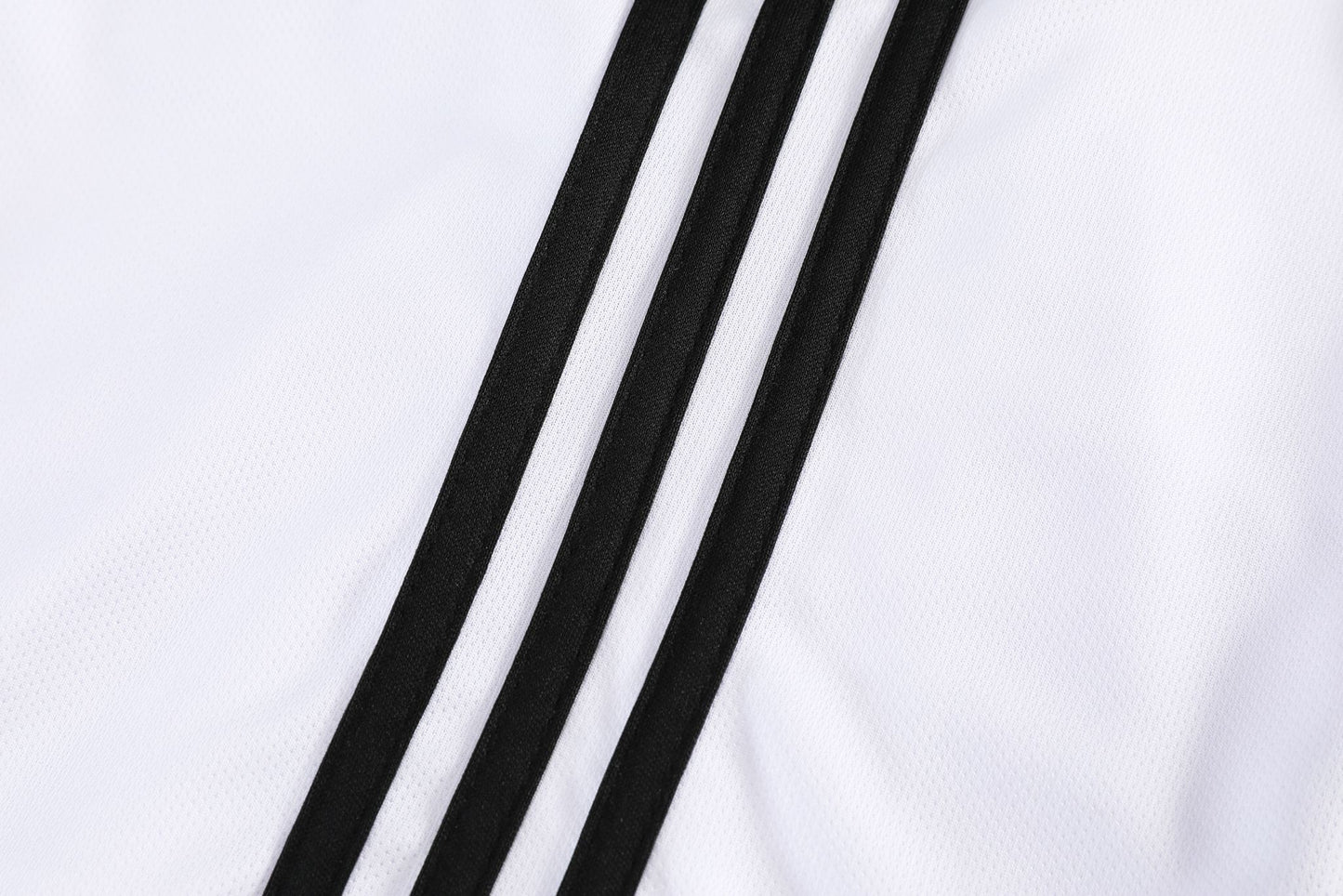 FERNANDES #8 MAN UTD HOME 25-26 SOCCER KIT