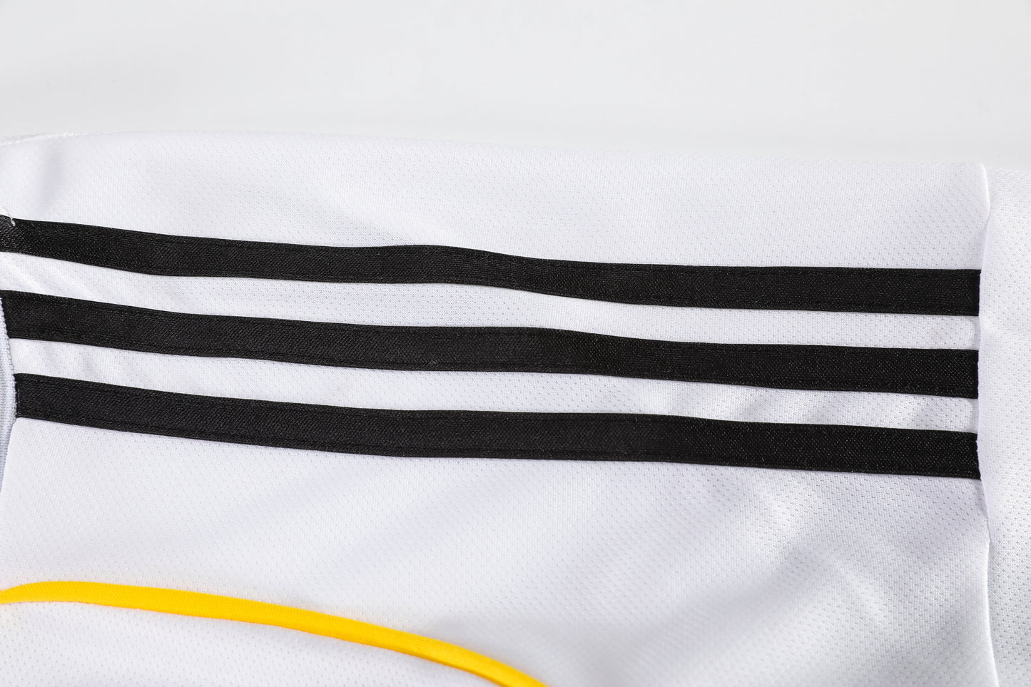 MBAPPE #10 MADRID HOME 25-26 LONG SLEEVE SOCCER KIT