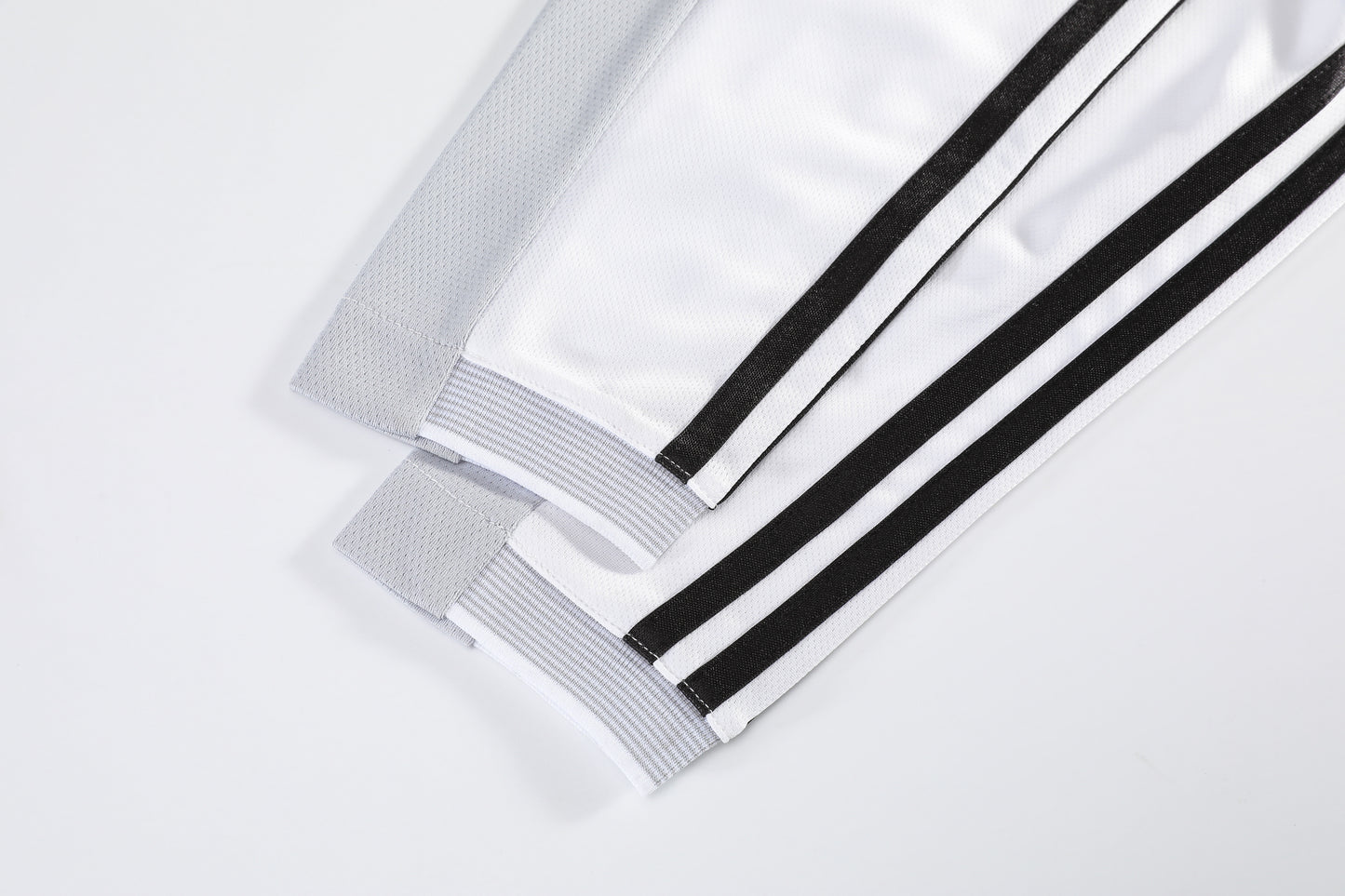 MBAPPE #10 MADRID HOME 25-26 LONG SLEEVE SOCCER KIT