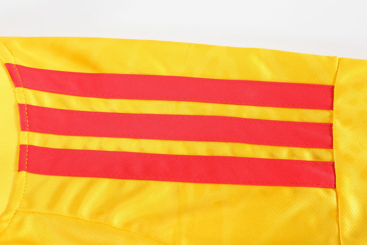 COLOMBIA HOME 2026 SOCCER KIT