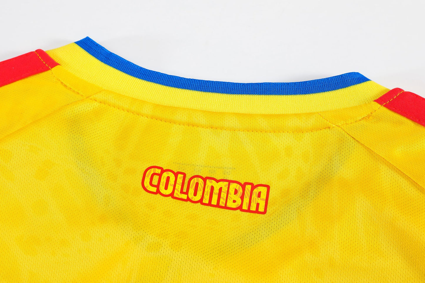 COLOMBIA HOME 2026 SOCCER KIT